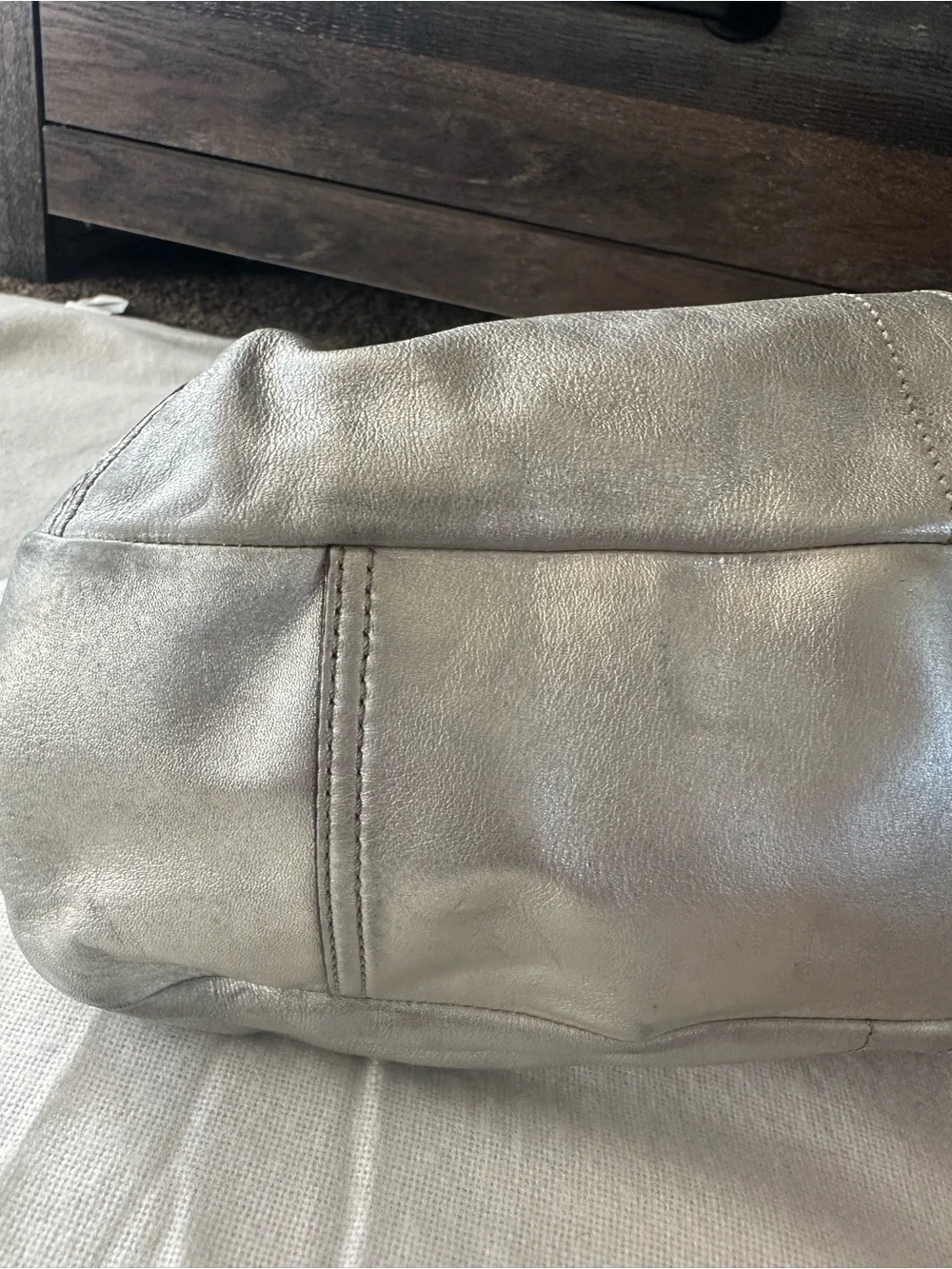 Coach Silver Leather Shoulder Bag with Kiss-Lock Frame